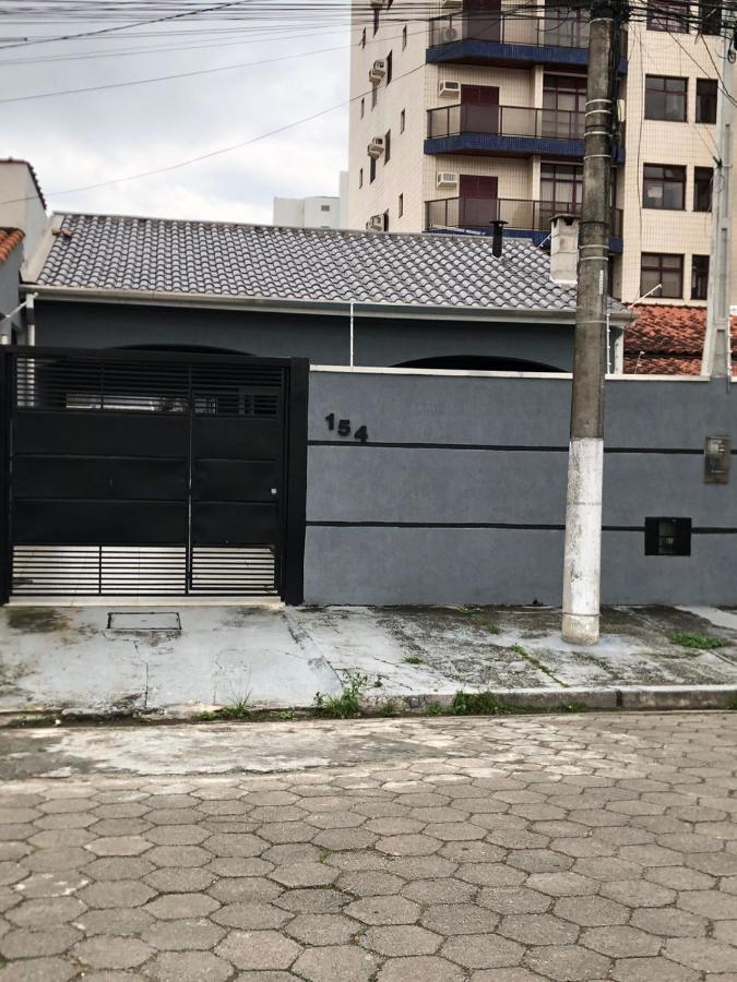 Casa Na Martim De Sa - 50M Da Praia Com Piscinaカラグァタトゥバ エクステリア 写真